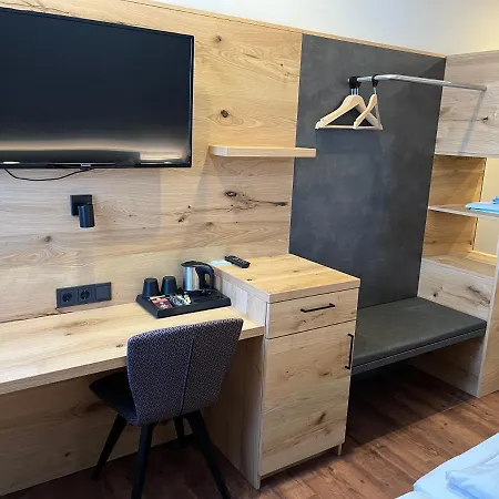 Hotel Metzgerei Drei Linden 3*