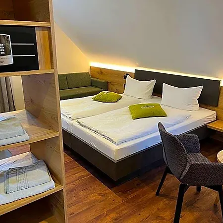 Hotel Metzgerei Drei Linden 3*